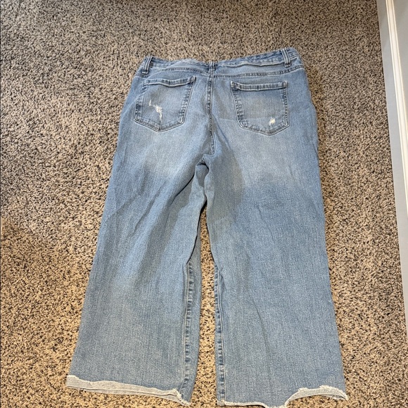 Style & Co. Light Blue wide leg ankle Jeans - Picture 3 of 3